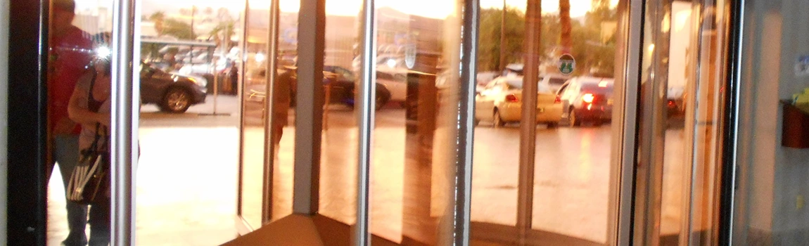 Storefront Glass Repair Cost in Seminole, FL